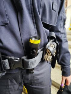 WoHi Spectrum 4 - taktická policejní svítilna